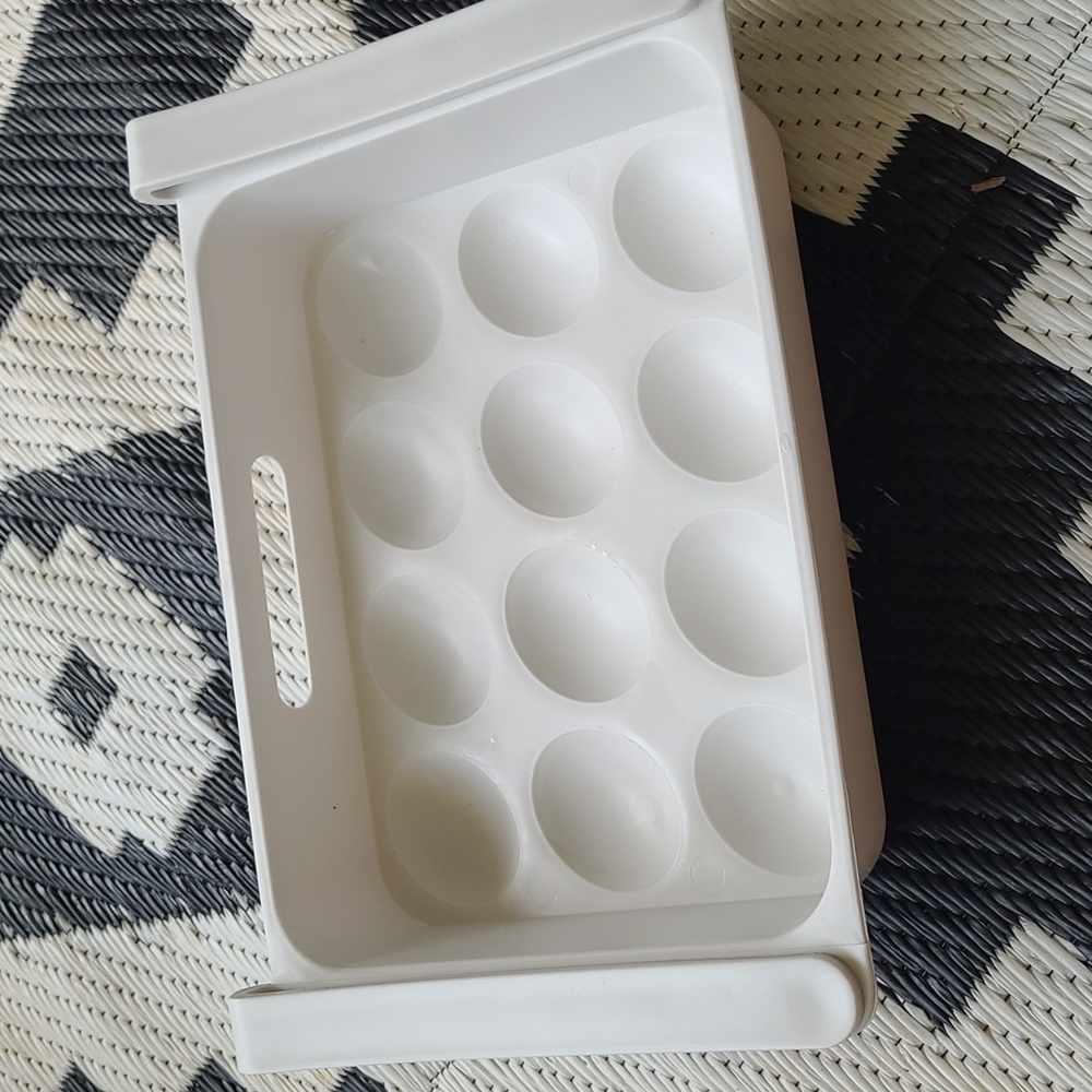 Egg holder